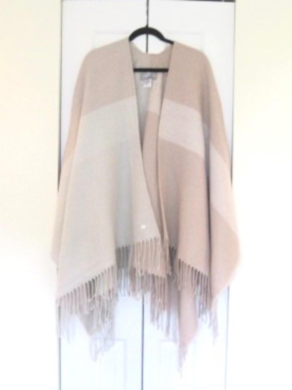* Host Pick* SOIA & KYO Mirel Woven Scarfigan Cape - Picture 5 of 9